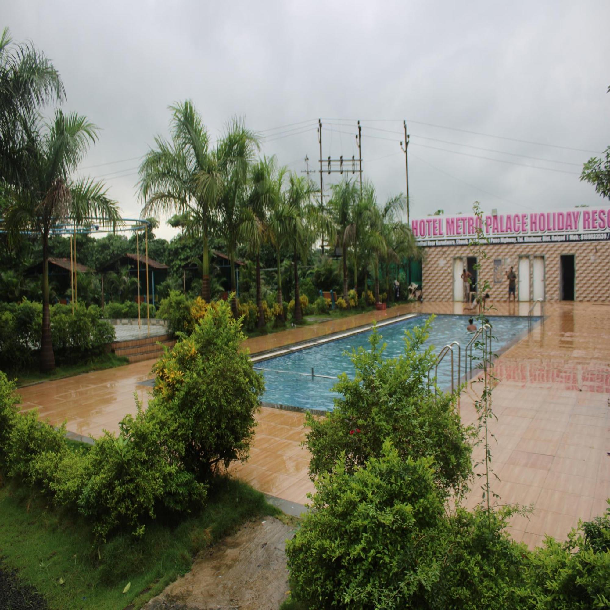 Hotel Metro Palace Resort Karjat Bagian luar foto